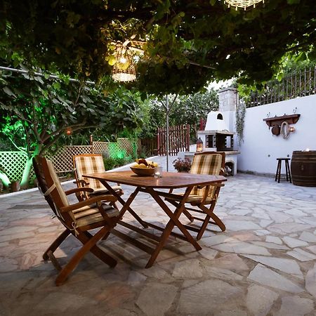 Serenity Studio For Couples Asgourou Екстериор снимка