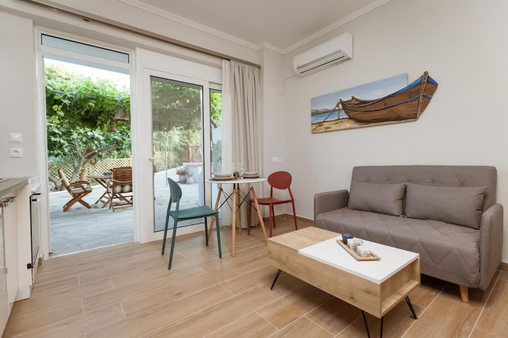 Serenity Studio For Couples Asgourou Екстериор снимка