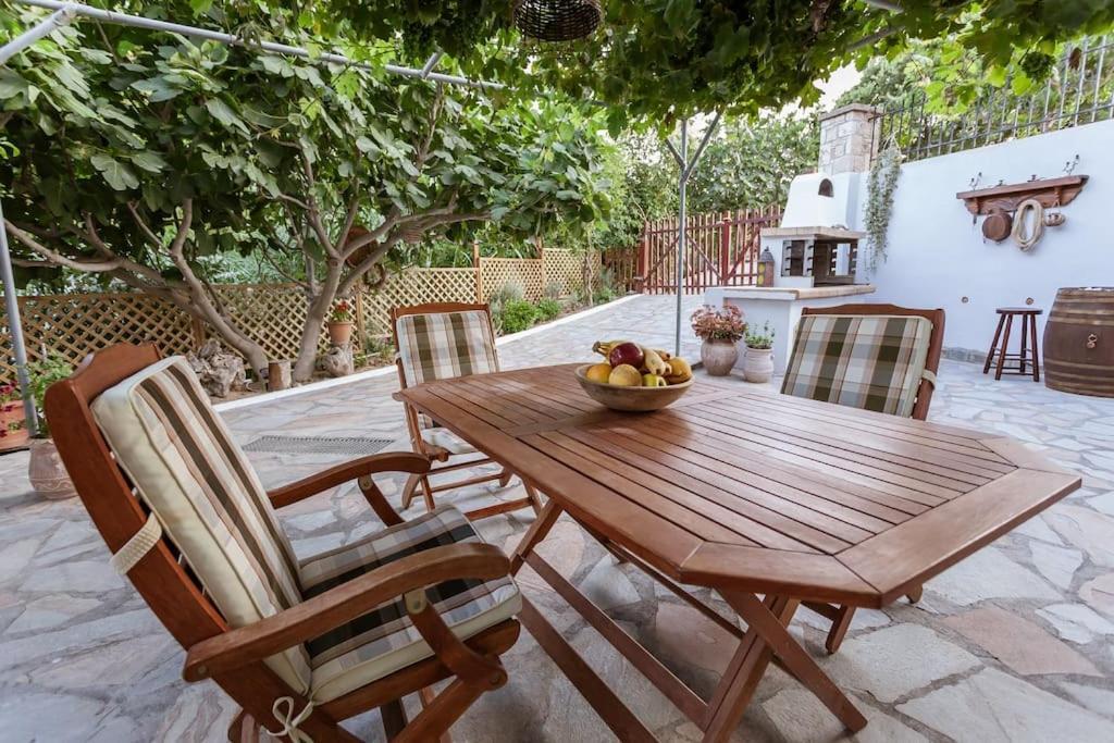 Serenity Studio For Couples Asgourou Екстериор снимка
